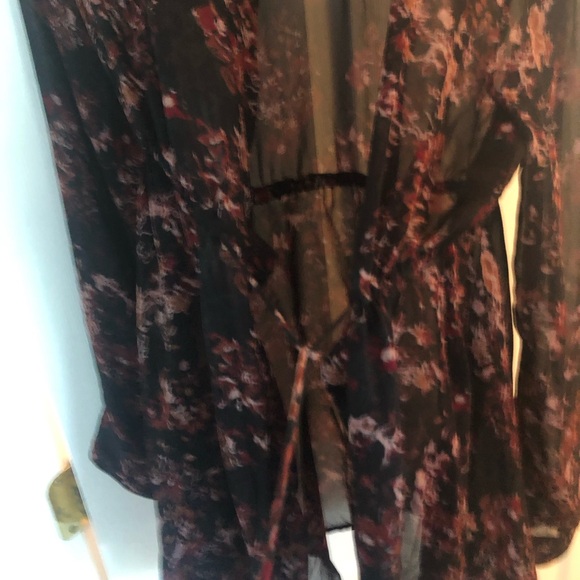 Zara Black and Red Ruffled Tie Front Blouse - Picture 5 of 12